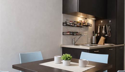 Navigli / Porta Genova – Monolocale a reddito piano alto in stabile d’epoca